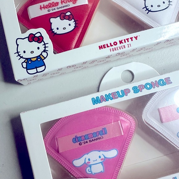 Hello Kitty x Forever 21 Makeup Sponge - Picture 2 of 2